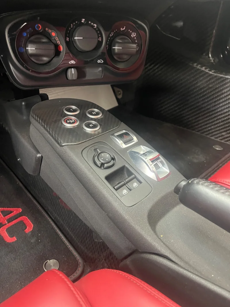 Alfa Romeo 4c — foto 16